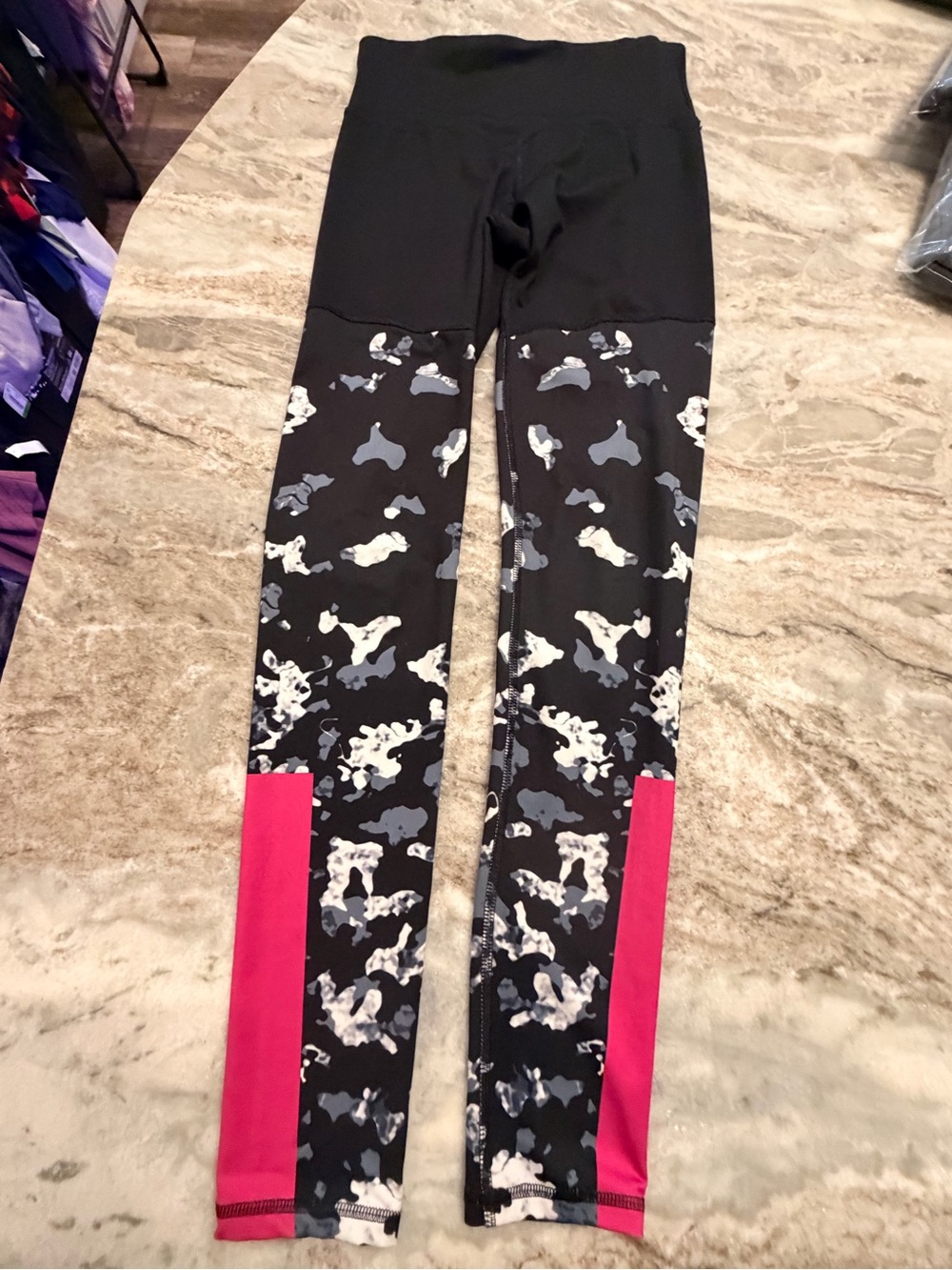 Champion High Rise Abstract Print Leggings Women’s Small Black Pink - Picture 1 of 9